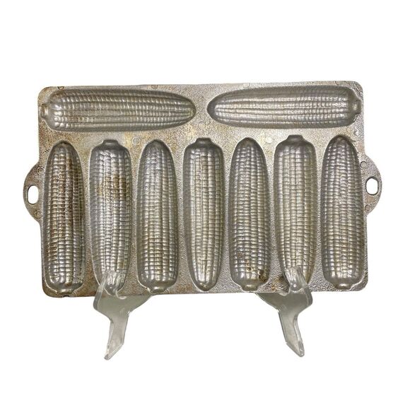 Vtg CAST ALUMINUM Cornbread Pan 9 Ear Corn Cob Stick Unmarked Muffin Pan Mold - Picture 2 of 5